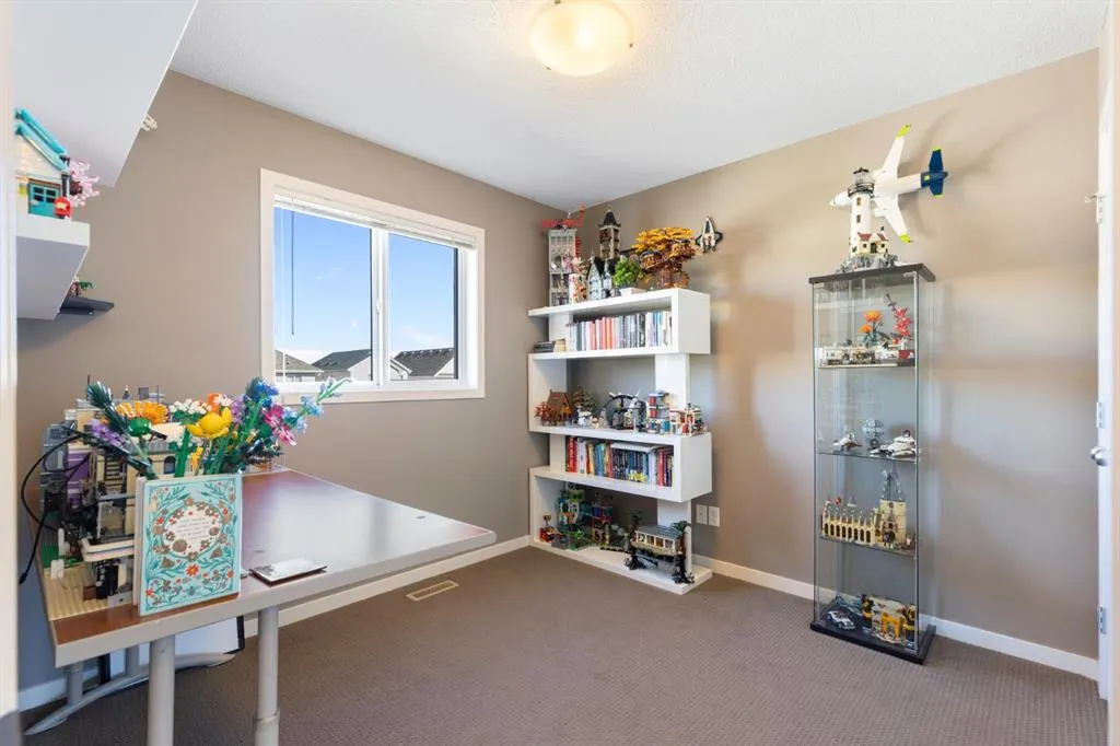 42 Copperpond Place SE