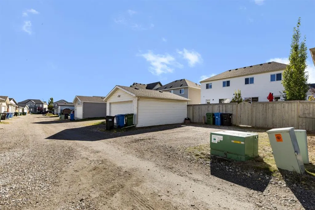 42 Copperpond Place SE