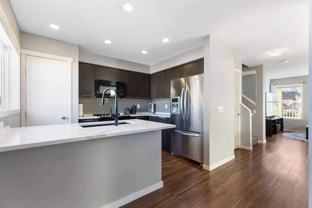 42 Copperpond Place SE