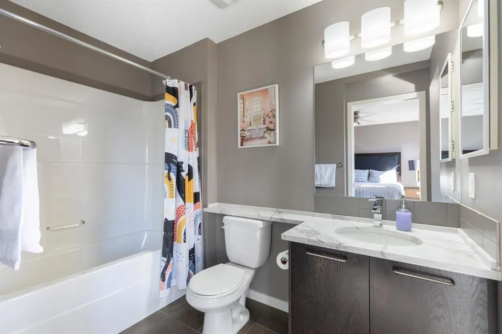 42 Copperpond Place SE