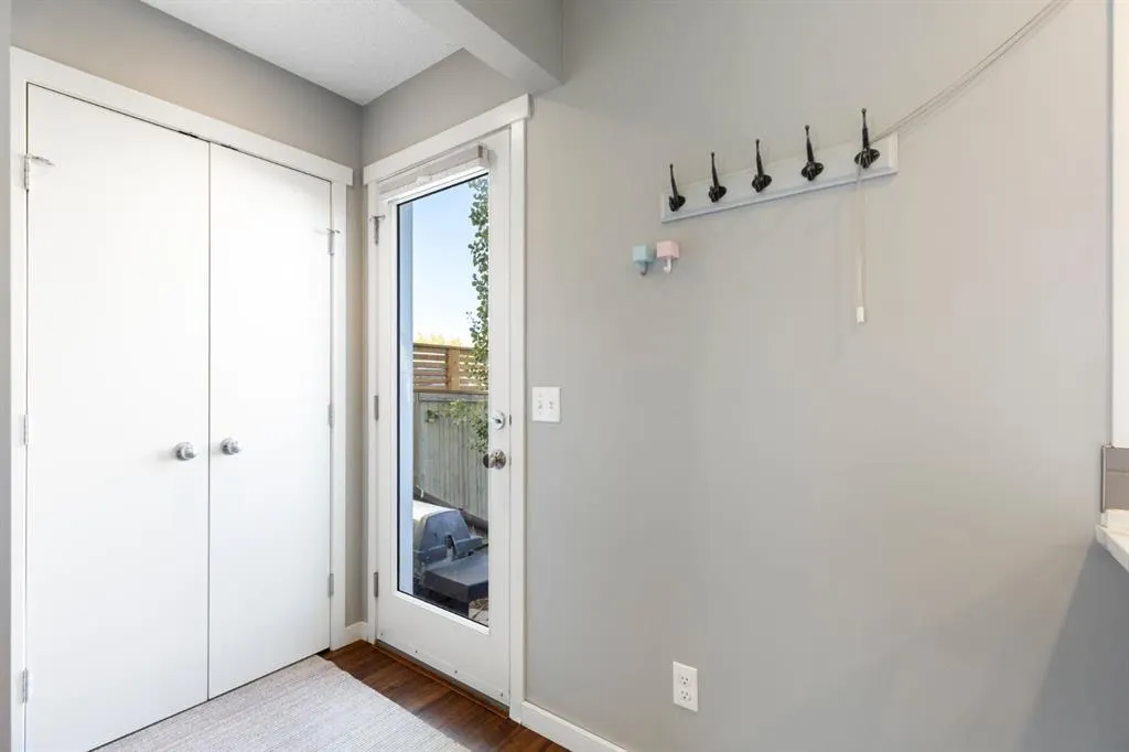 42 Copperpond Place SE