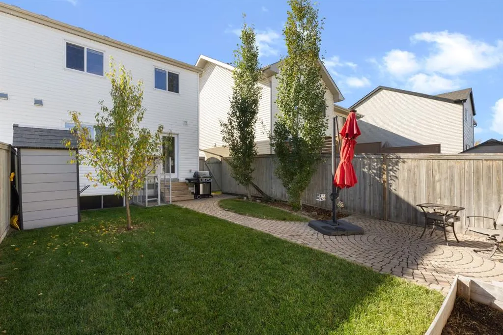 42 Copperpond Place SE