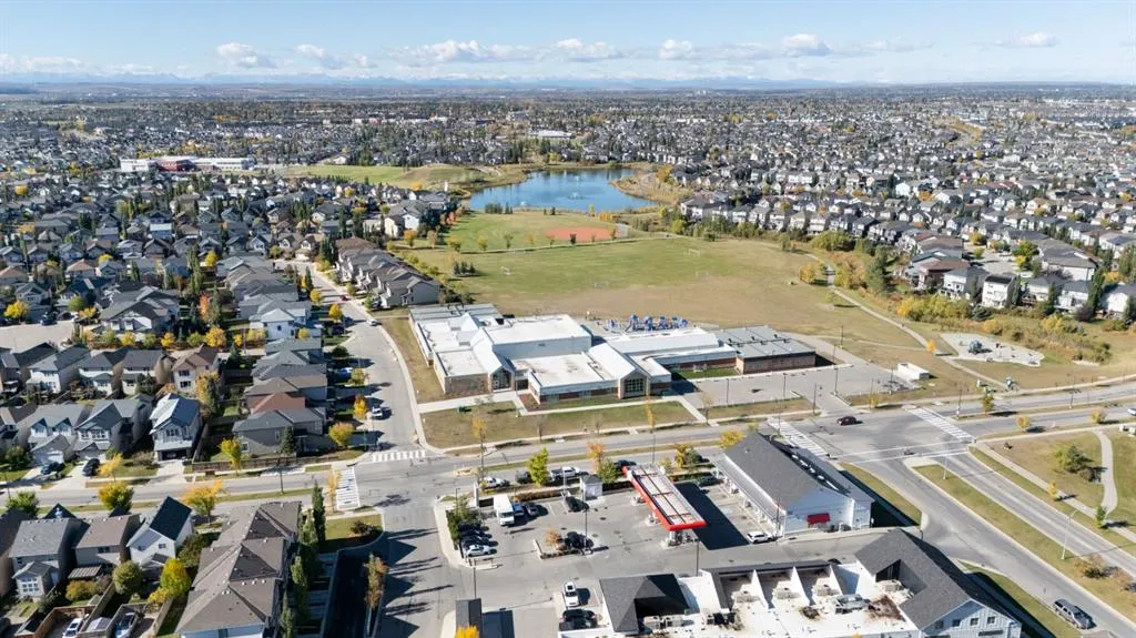 42 Copperpond Place SE