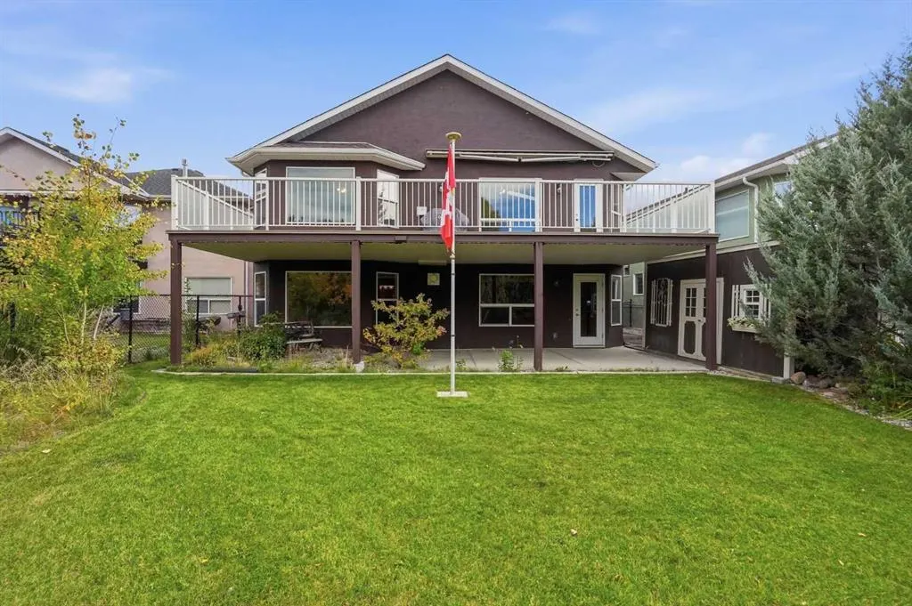 407 Lineham Acres Bay NW