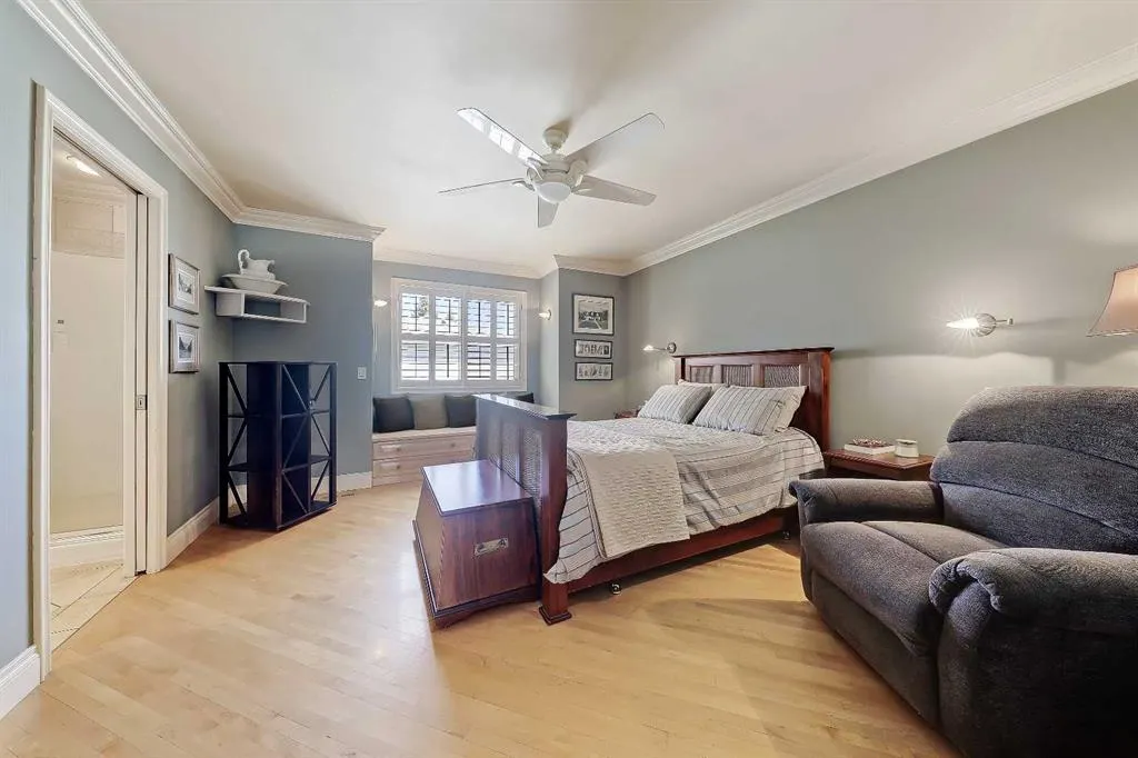446 Killarney Glen Court SW