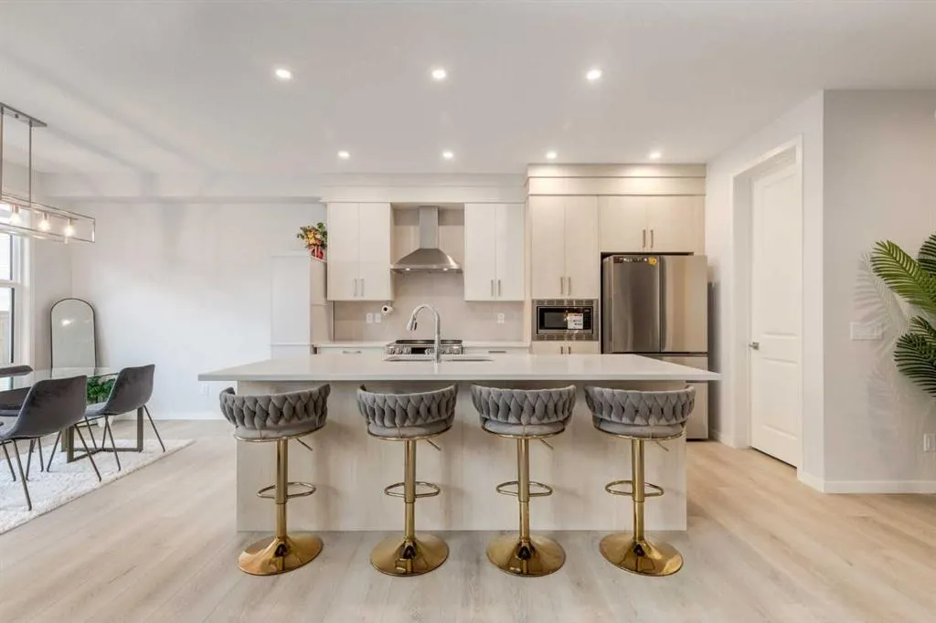 29 Marmot Passage NW