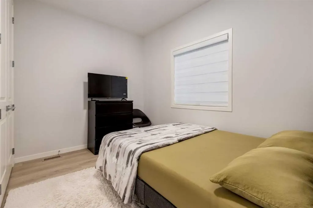 29 Marmot Passage NW