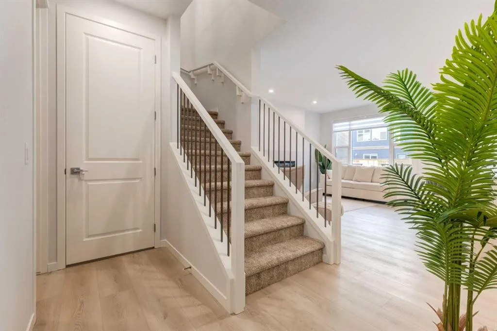 29 Marmot Passage NW