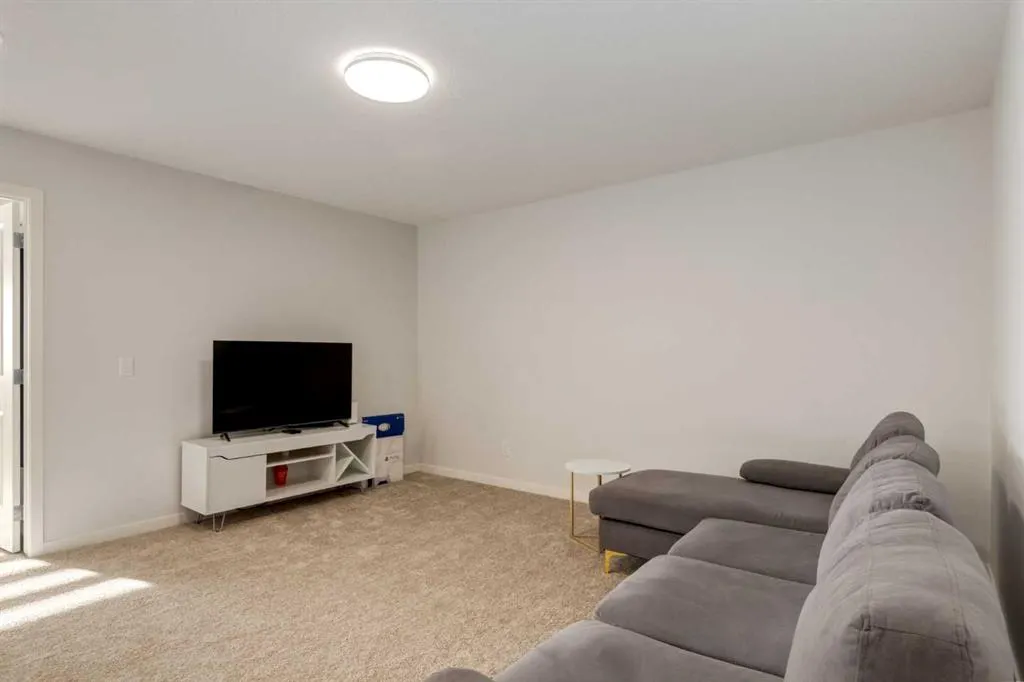 29 Marmot Passage NW