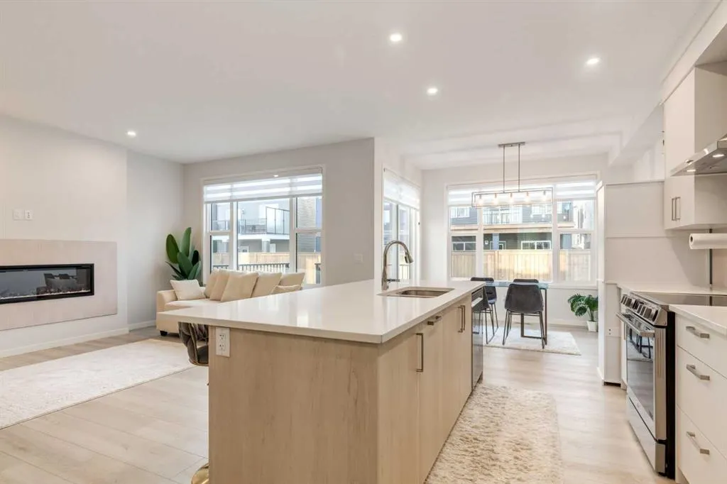 29 Marmot Passage NW