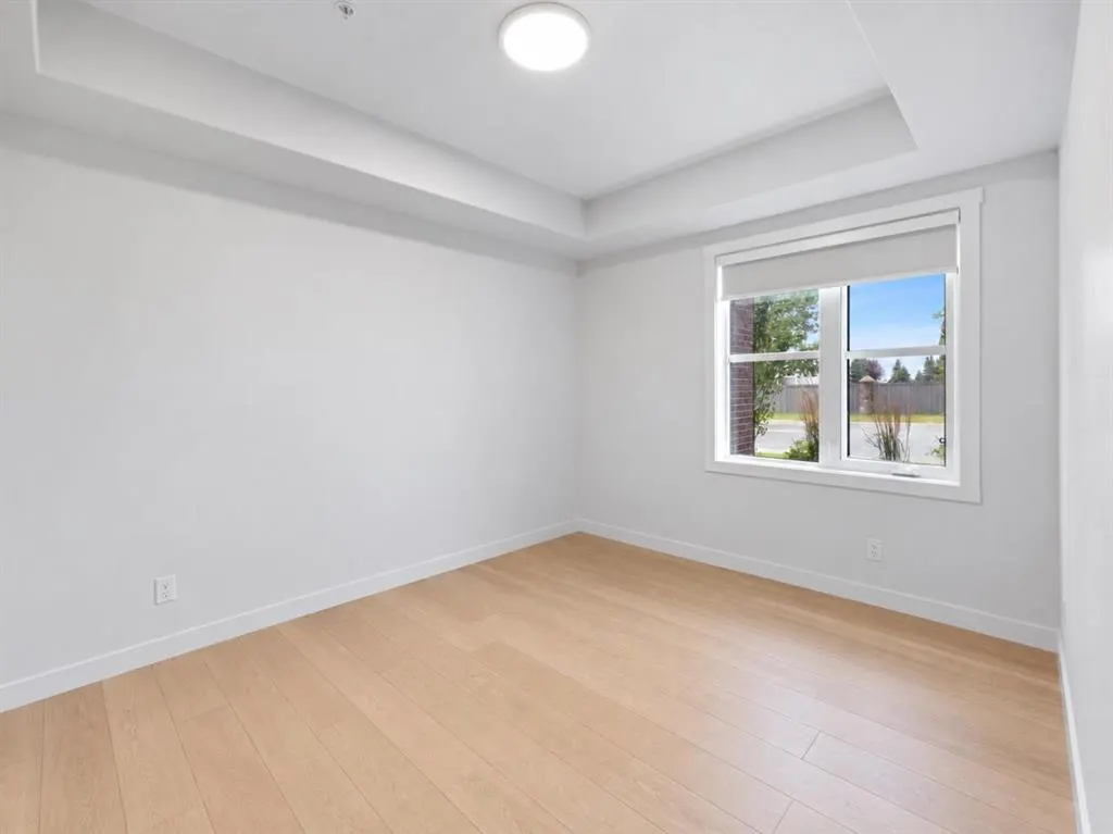 81 Arbour Lake View NW #1112