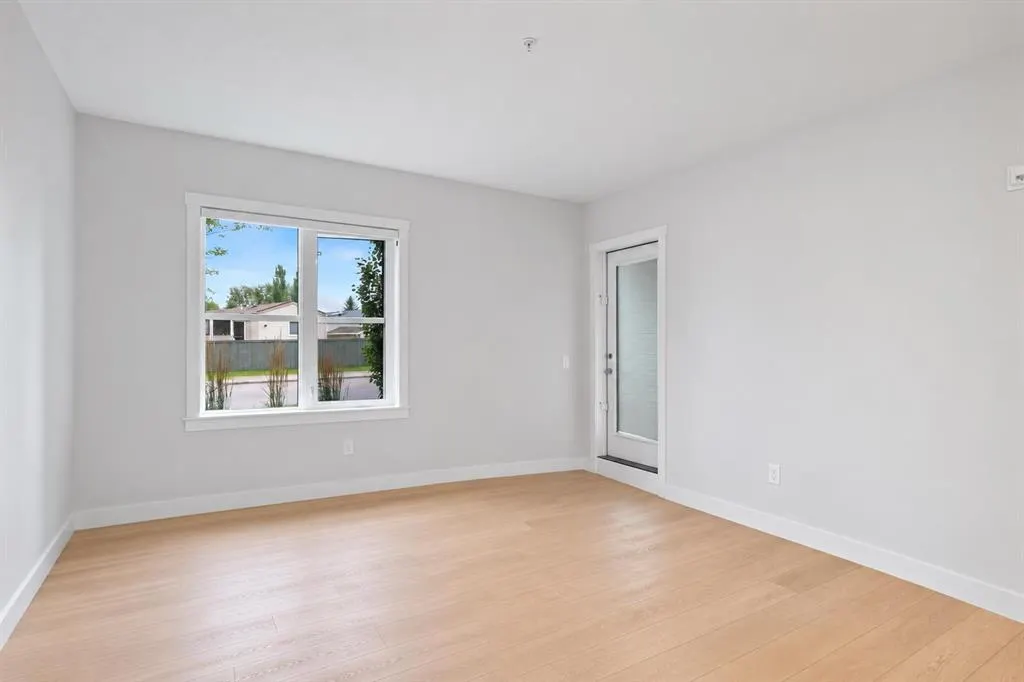 81 Arbour Lake View NW #1112
