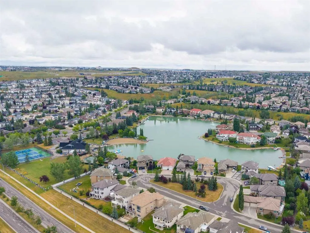 81 Arbour Lake View NW #1112