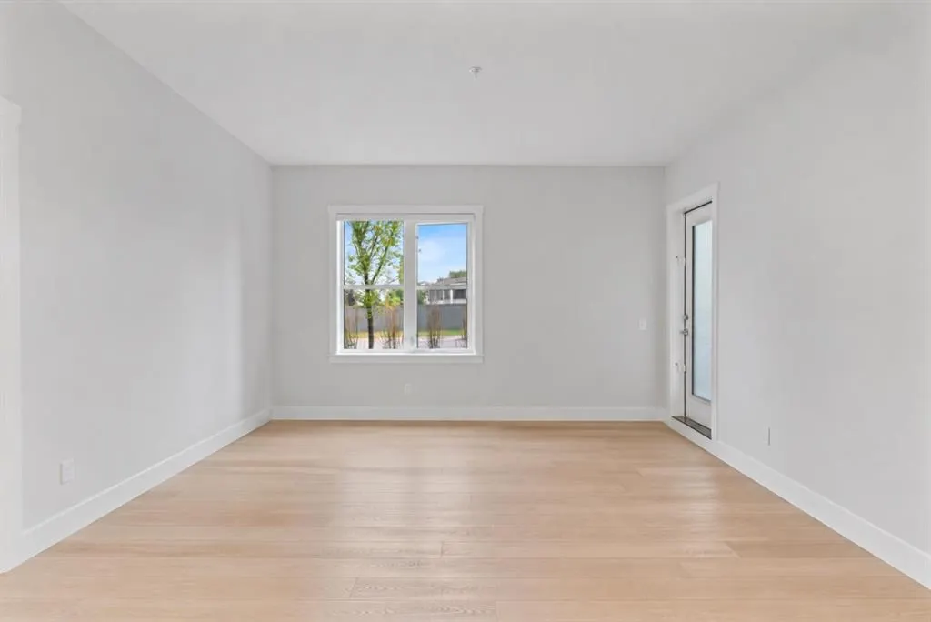 81 Arbour Lake View NW #1112