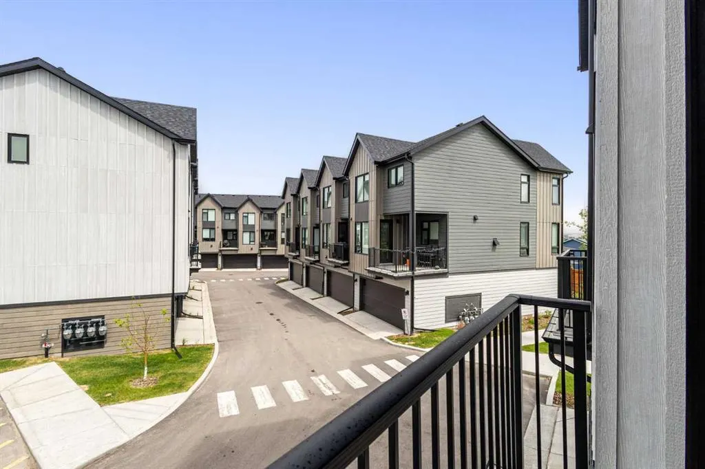 85 sage hill Heights NW #327