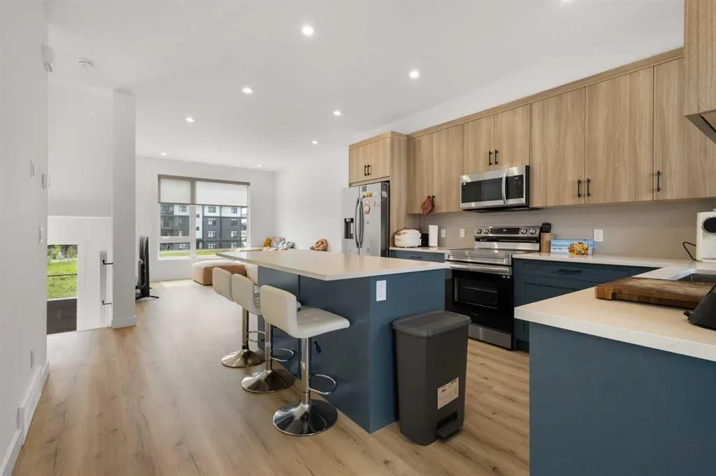 85 sage hill Heights NW #327