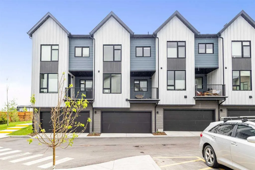 85 sage hill Heights NW #327