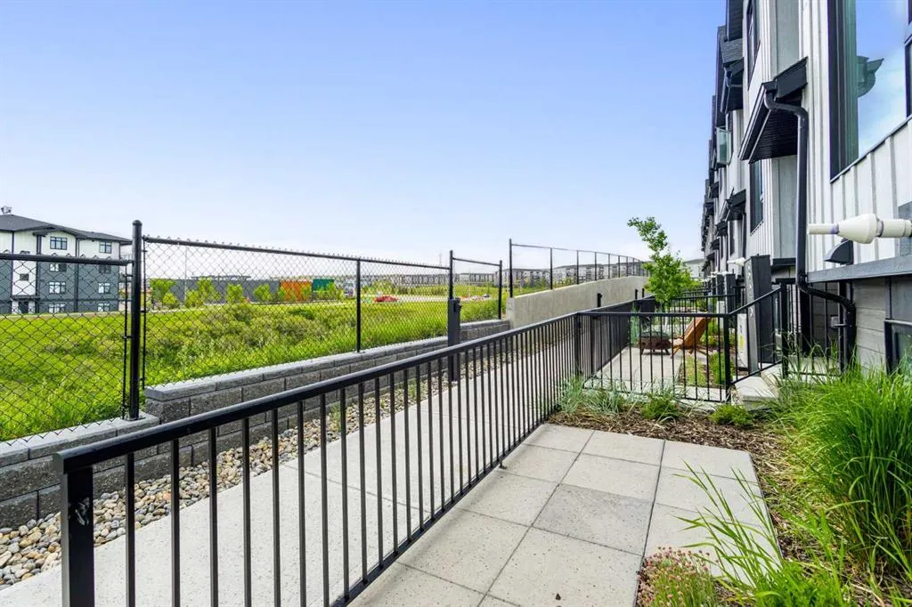 85 sage hill Heights NW #327