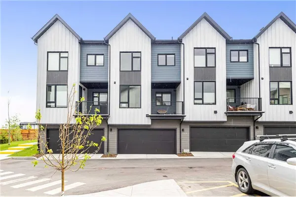 85 sage hill Heights NW