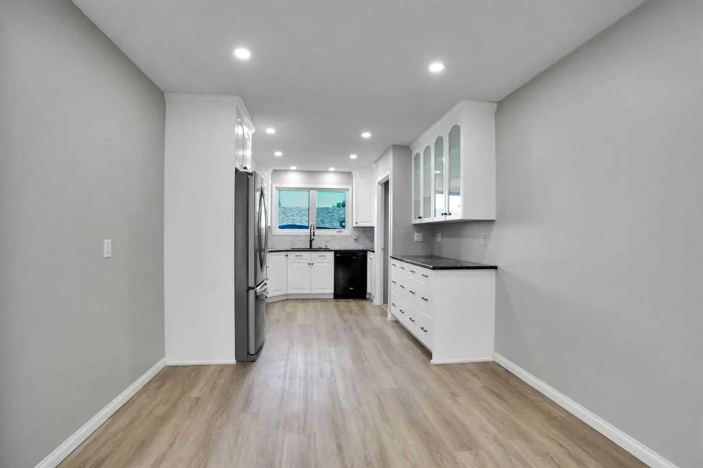 123 Templewood Road NE