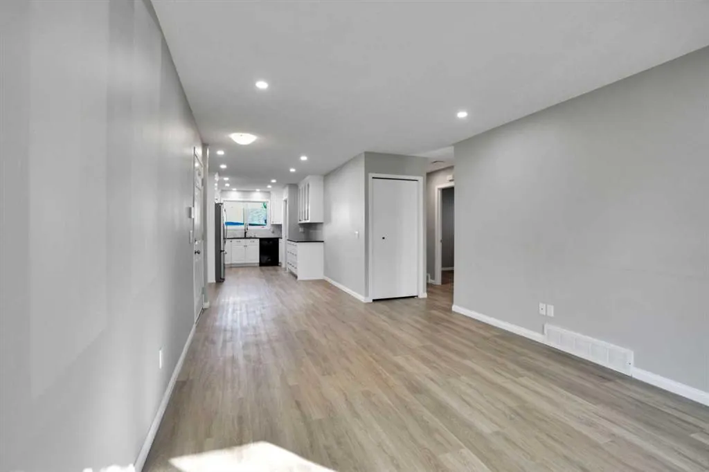 123 Templewood Road NE