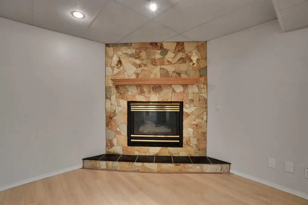 123 Templewood Road NE