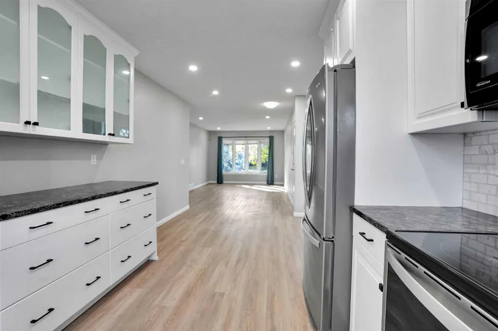 123 Templewood Road NE