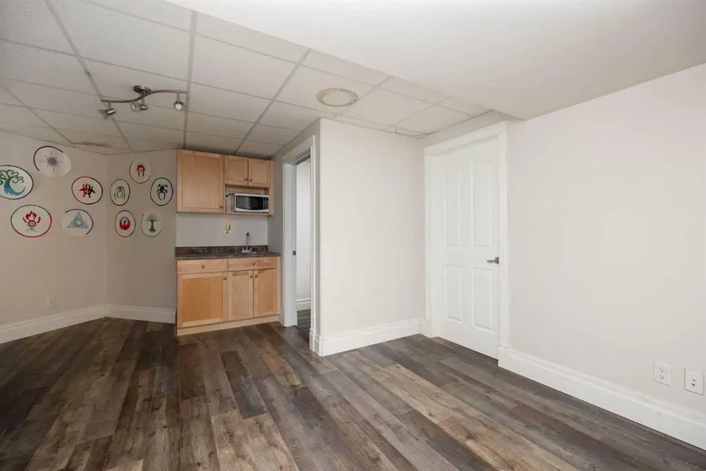 106 Pike Bay