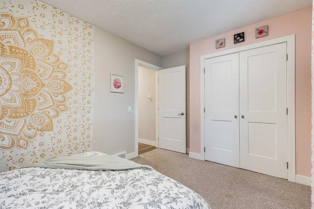 96 Alderwood Close SE
