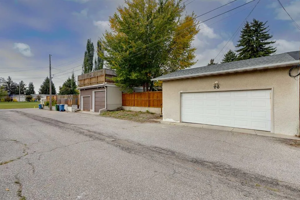 96 Alderwood Close SE