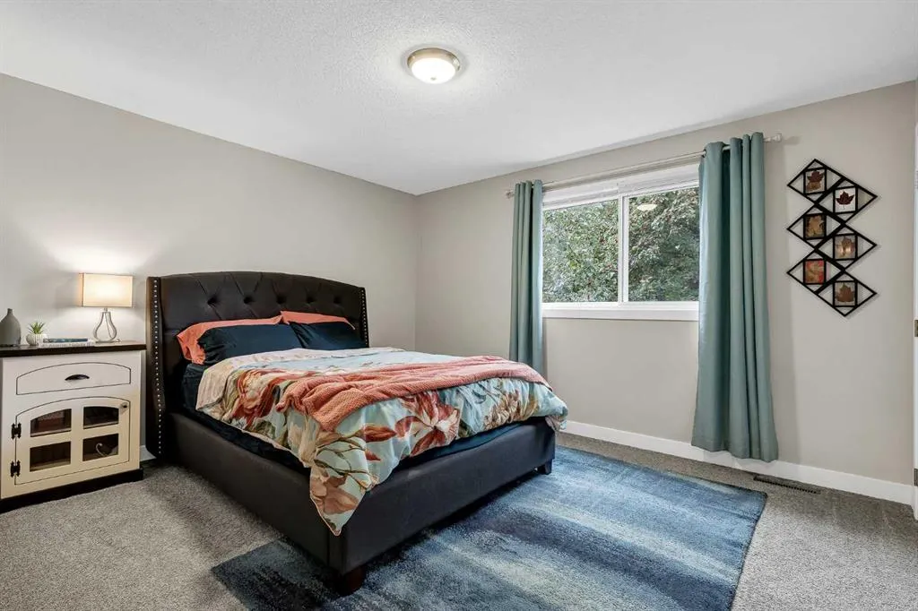 96 Alderwood Close SE