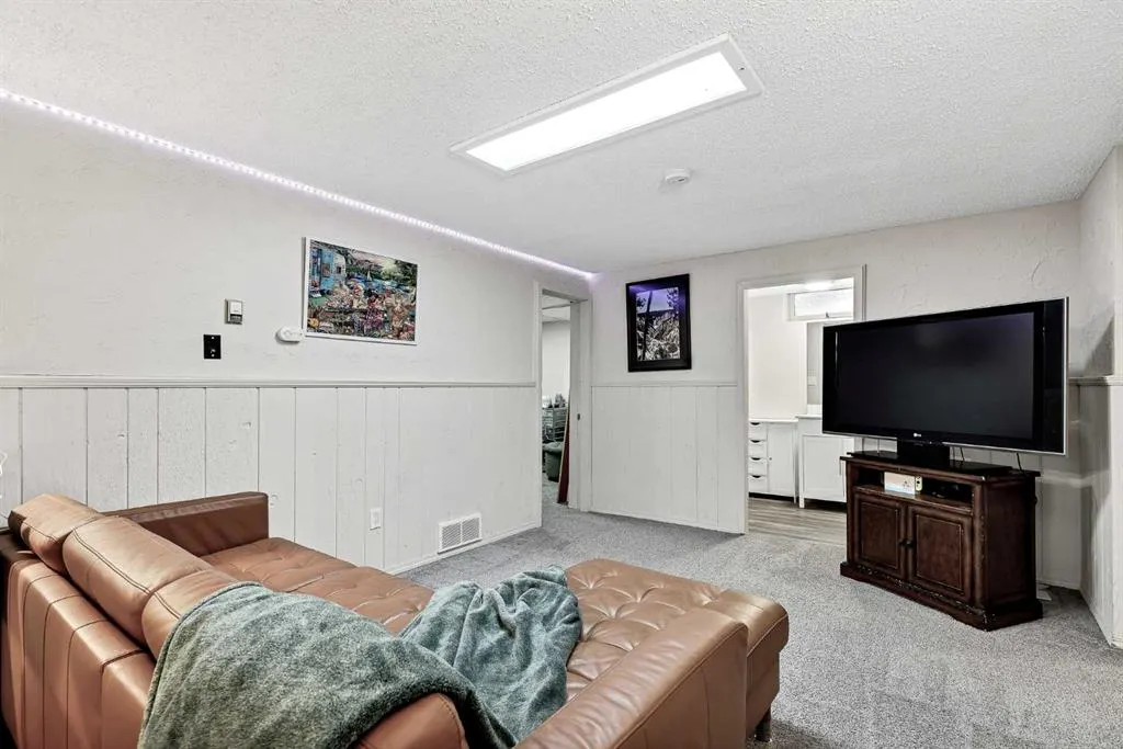 96 Alderwood Close SE