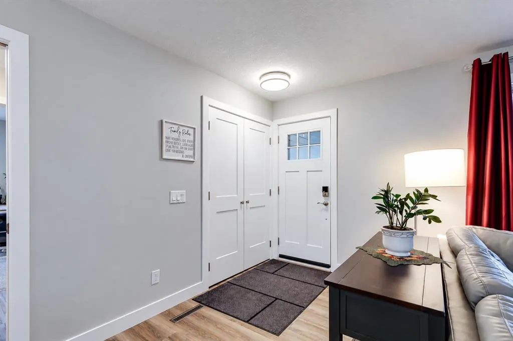 96 Alderwood Close SE