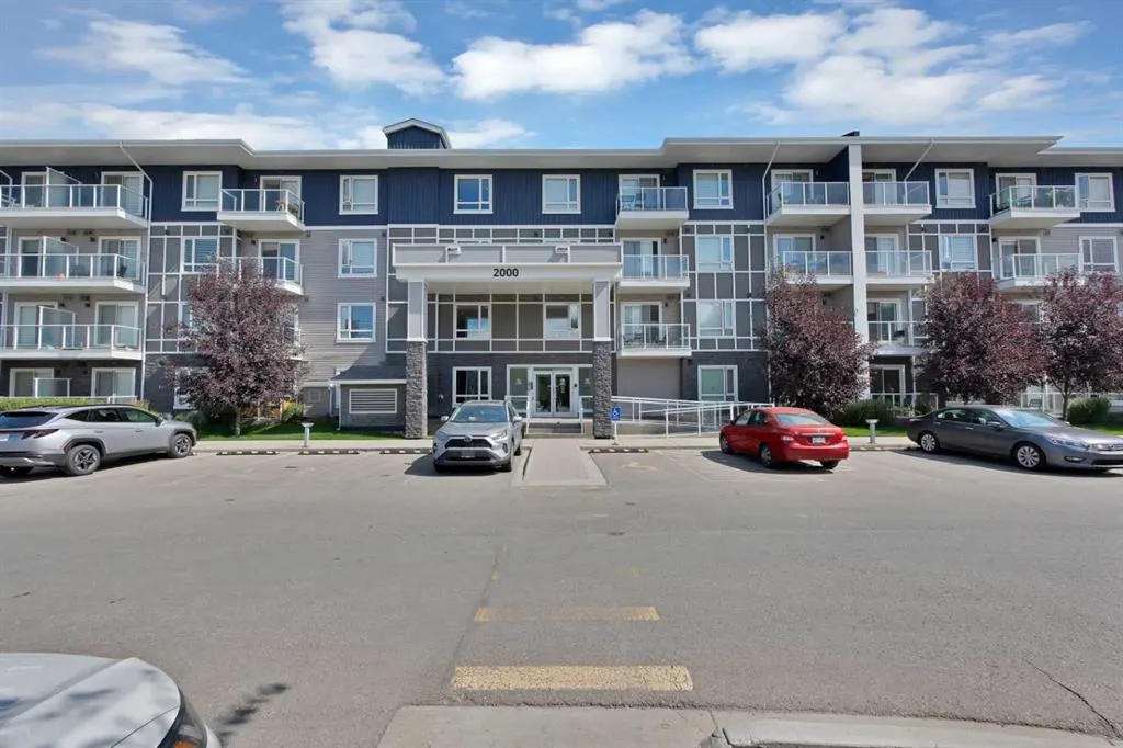 76 Cornerstone Passage NE #2101