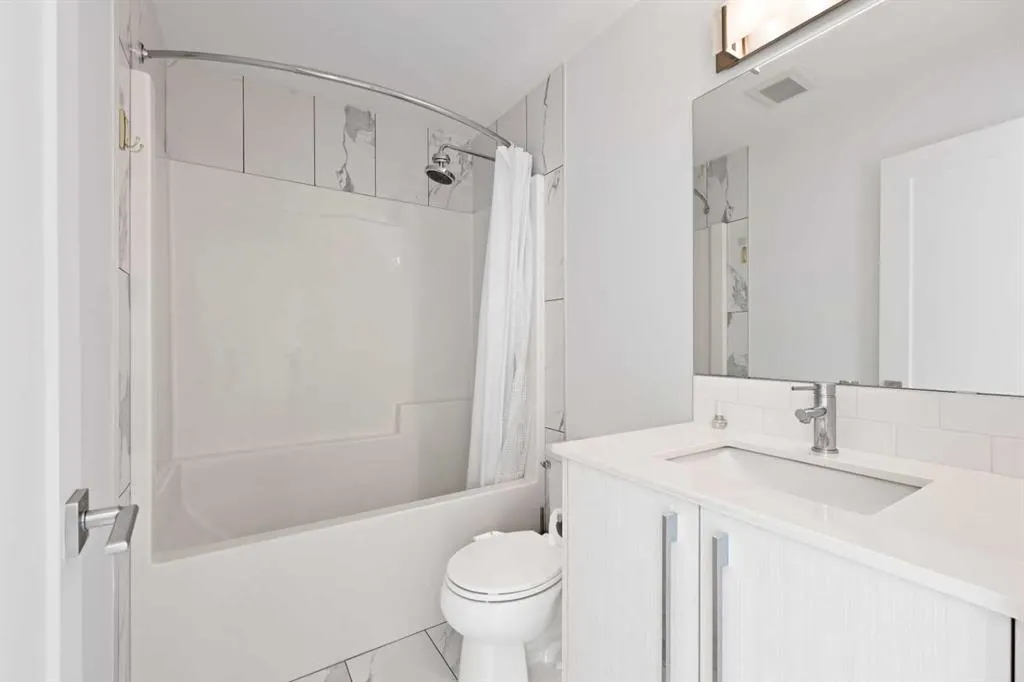 76 Cornerstone Passage NE #2101