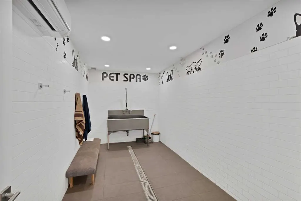 76 Cornerstone Passage NE #2101