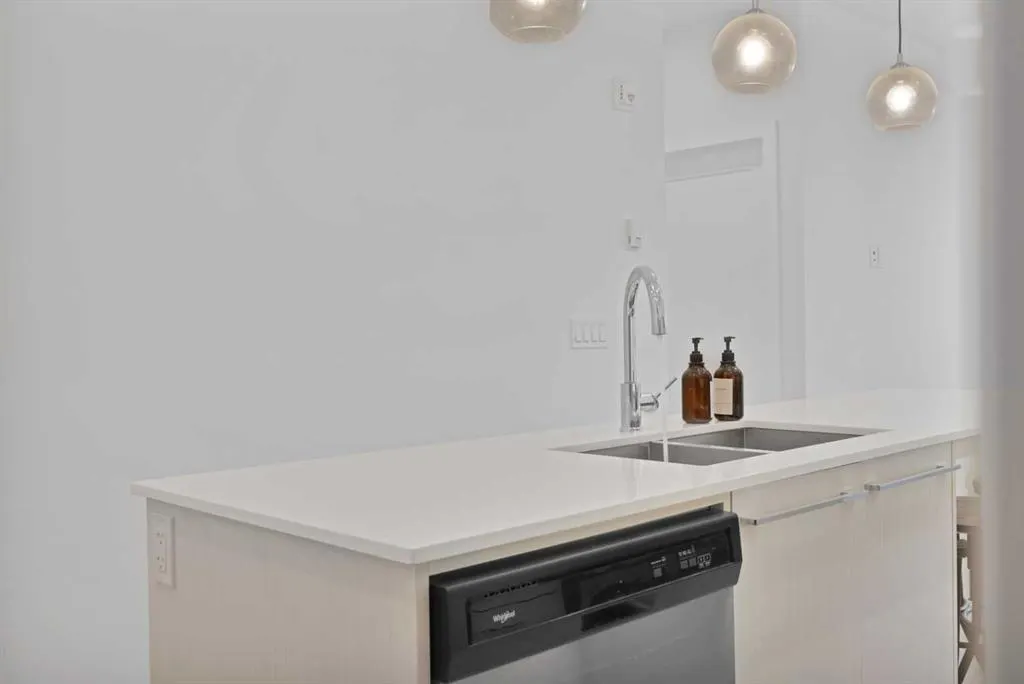 76 Cornerstone Passage NE #2101