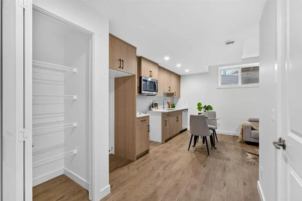 157 Silver Spruce Road SW