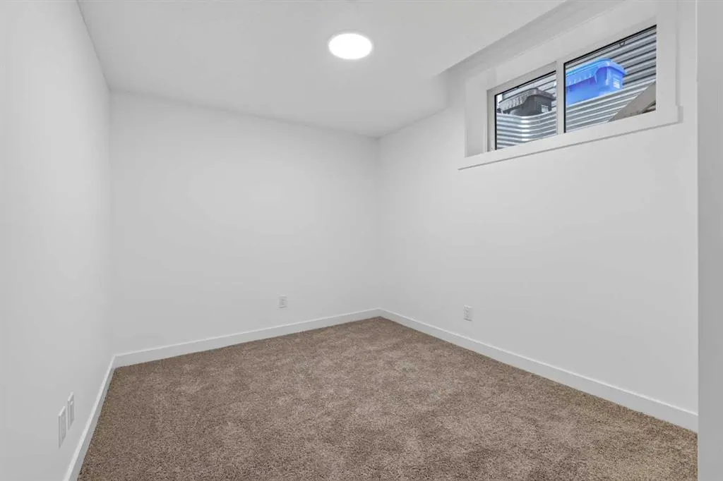 157 Silver Spruce Road SW