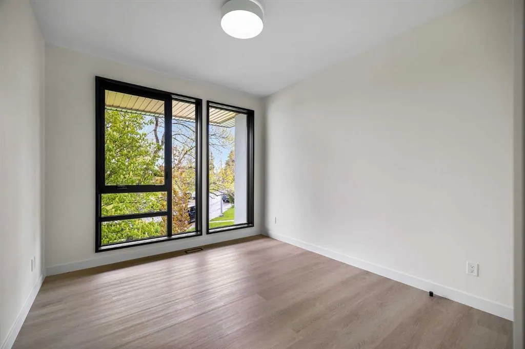 3D Willow Crescent SW