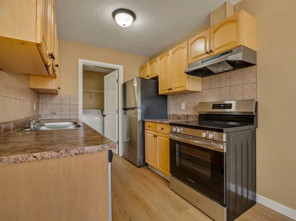 2145 5 Avenue N #3