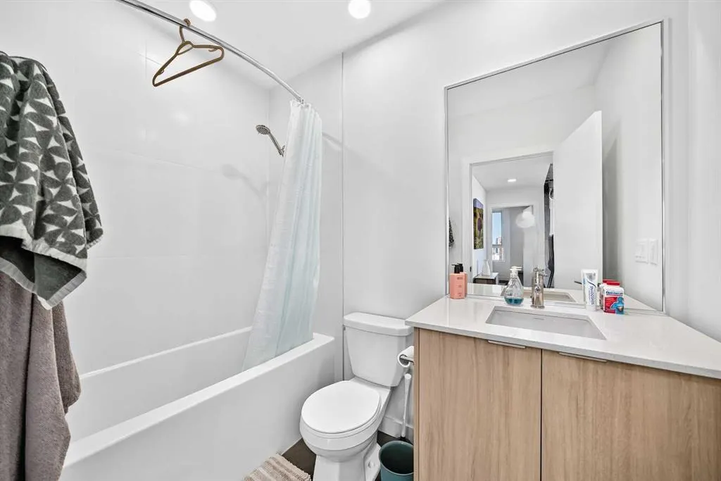 1319 14 Avenue SW #1609