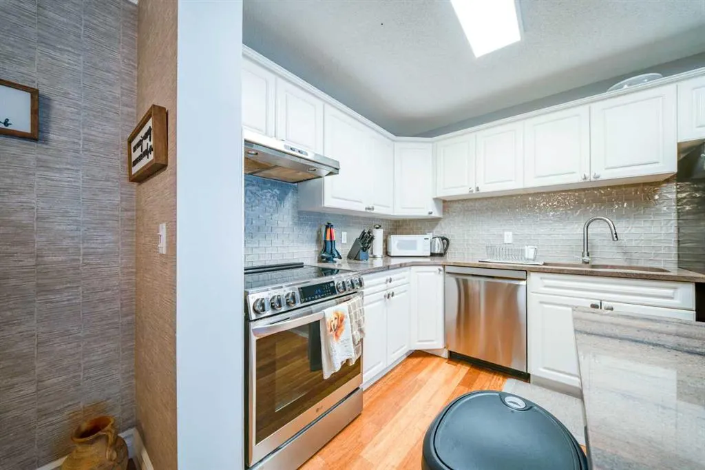 20 Harvest Rose Park NE #2107