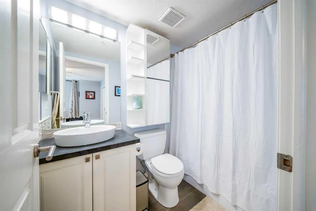 20 Harvest Rose Park NE #2107