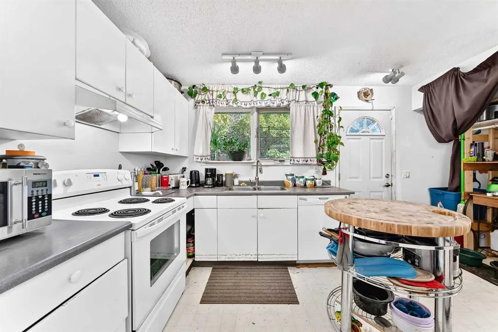 360 Rundlefield Road NE