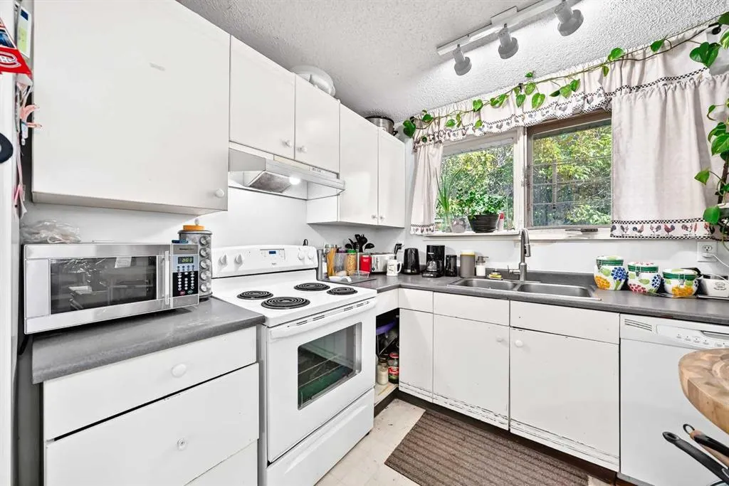 360 Rundlefield Road NE
