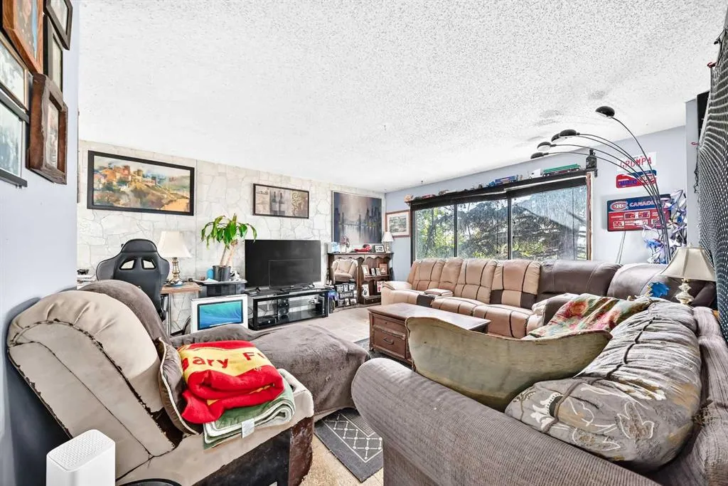360 Rundlefield Road NE