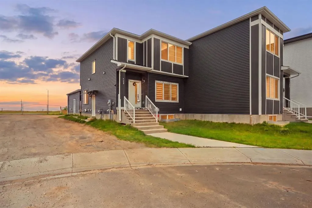 118 Saddlelake Manor NE