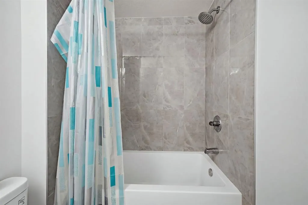 118 Saddlelake Manor NE