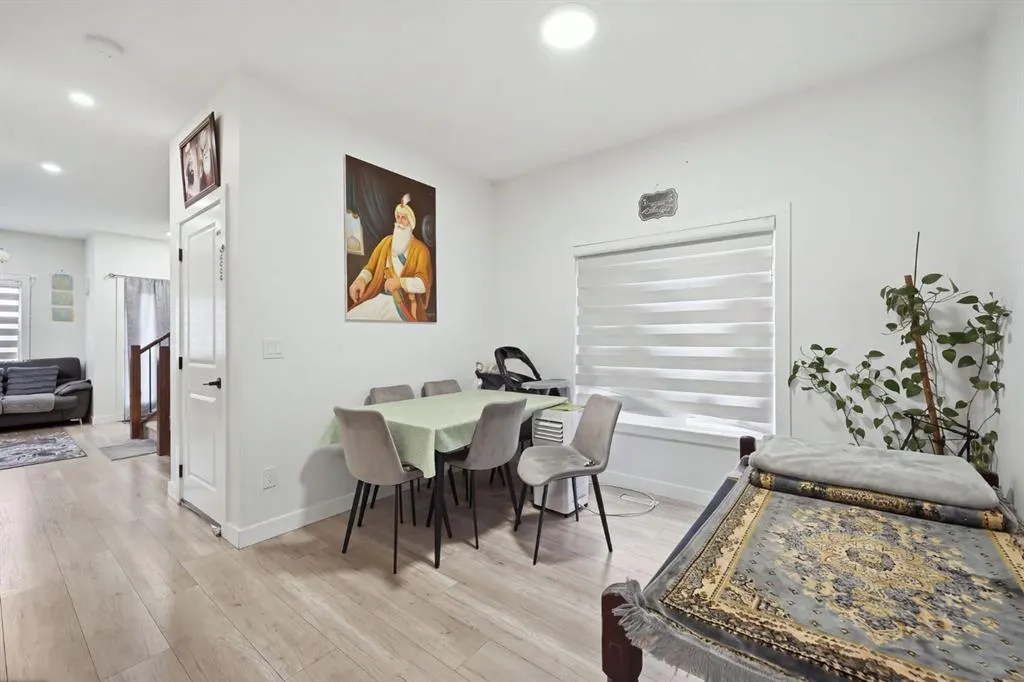 118 Saddlelake Manor NE